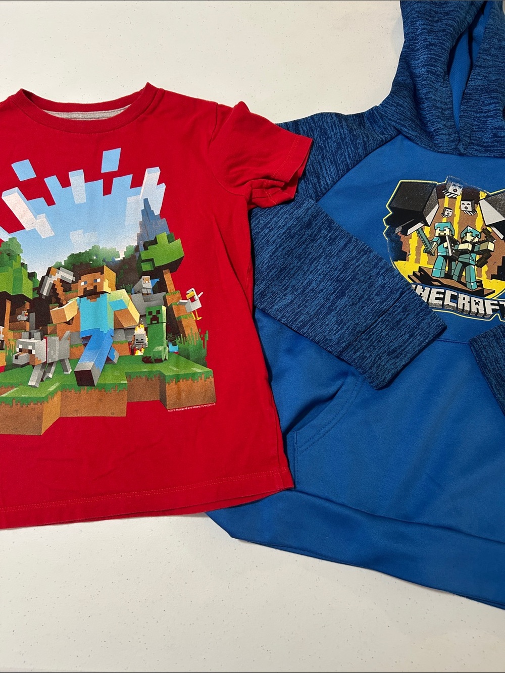 Minecraft Boy’s Bundle Pullover Hoodie + Graphic T-Shirt Size S (6/7)